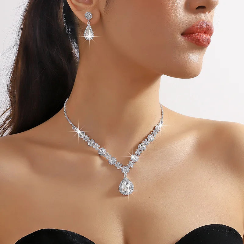 Elegant Choker Jewellery Set