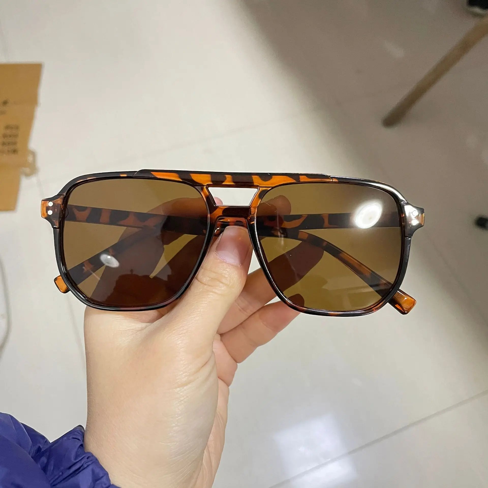 Women’s Vintage Oversized Sunglasses