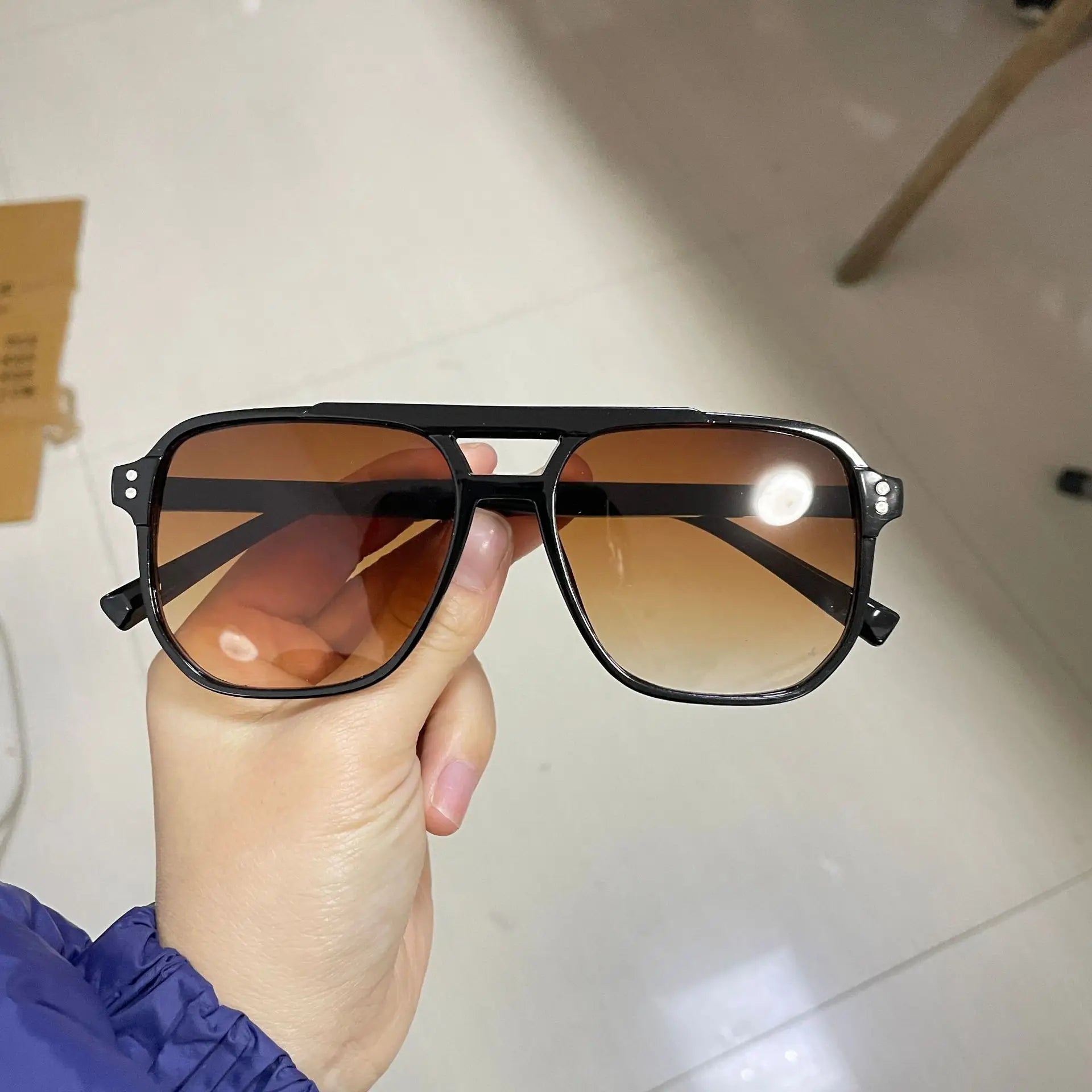 Women’s Vintage Oversized Sunglasses